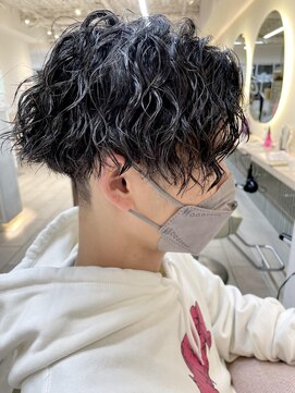 テトラ バイ ネオリーブ 横浜西口店(tetra by neolive) 横浜★前下がりのメンズパーマ