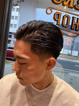 フォーコーナーズ(Four Corners) バックフェード