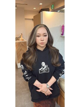 リングバイモアムー(Ring by Moremuu) くびれ巻き　ハイライトカラー