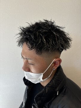 ヘアーアトリエルキナ(hair atelier LUCINA) ツイストスパイラルフェードメンズパーマ