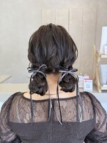 ジュエ ヘアー デザイン(Jue hair design)&nbsp;ツイン団子ヘア/ヘアセット/結婚式ヘアセット/知立/20代