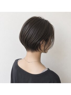 アンリエラ(Unliera) くびれショート/大人女性/アッシュ/松山美容室