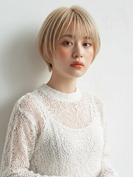 ブラット(Brat) ハイトーンベージュ×シースルーバングショート[Brat]