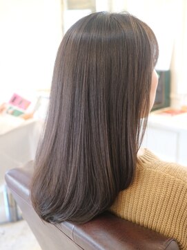 シェア(SHARE hair make works) 【３０代・４０代】ツヤのある王道セミロング