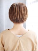 大人可愛いショートボブスタイル