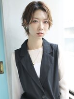 バース(BIRTH)&nbsp;天神【BIRTH】大人かわいい前髪長めのウェーブショート　2