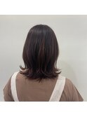毛先軽めの外ハネロブヘアー