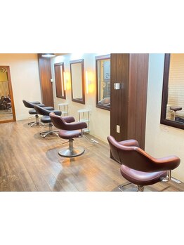 【四条大宮1分】人目を気にせず落ち着きのある空間でゆっくりとSALONタイムを過ごしたい大人女性におすすめ