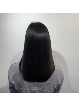 アンクル(ancre) 艶髪×セミロング×アッシュブラック×髪質改善カラー【広島】