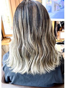 シャンティ 琴似店(Shanti) ホワイトバレイヤージュ