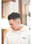 ウェーブヘアメンズツーブロックかきあげバング