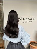 20代30代透明感暗髪ロング