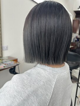 ムートン(Mouton) アッシュグレーボブ