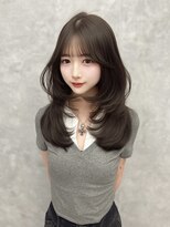 ヴェイナゴヤ(VEYY. nagoya) ミディアムレイヤー/グレージュ/顔周りカット