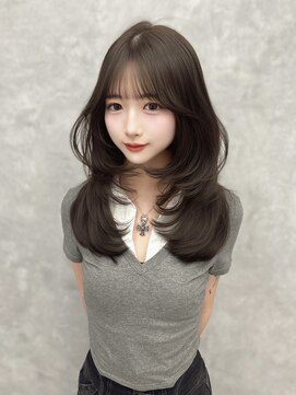 ヴェイナゴヤ(VEYY. nagoya) ミディアムレイヤー/グレージュ/顔周りカット