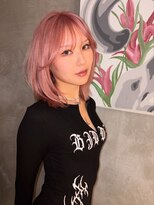 ブルックス&nbsp;ハイトーンピンク　レイヤーカット　ミディアムボブ　ロングボブ