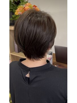 ヒトツ(hitotsu) ふんわりショート