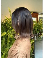 スクエアウーノ 博多(SQUARE*UNO HAKATA) 艶で魅せる、大人のさらりボブ