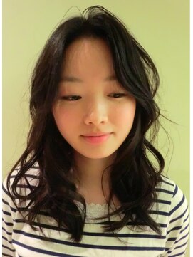 ドリッピー(DRiPPY) アッシュブラック/かきあげバング/似合わせカット