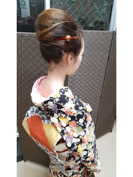 フラワー(Flower) アップヘアアレンジ