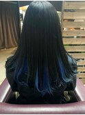 インナーカラー×ロングスタイル〈ブルー×ブラック〉