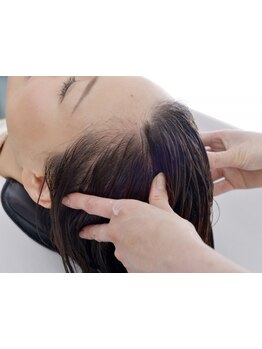 【スペシャルメニュー有】日頃の疲れをバリ式マッサージでスッキリ♪頭皮から美しく健康な髪に◎