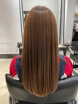 ピボット 北千住(PIVOT) 酸性縮毛矯正、艶ストレート、髪質改善ストレート