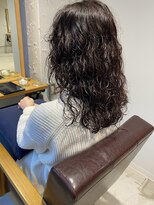 コフィー バイ メルト 吉祥寺(cofy by melt)&nbsp;【三ツ井純】くしゃっとロングパーマ ウエットヘア 強めカール