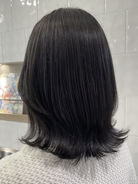 アイヴィ 表参道(IVY) 透明感地毛風カラーダークグレージュ【肥田亜沙美】