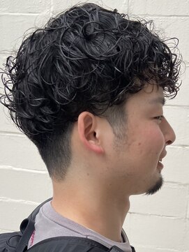 フイ 代々木(Hui) メンズ/アップバング/ツーブロックマッシュ/束間ショート波巻き