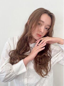 ノイ(noi) 【noi】　ミディアム　レイヤーカット　くびれヘア