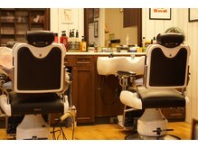 バーバーショップ セカンド(BARBER SHOP 2nd.)の雰囲気（クラシカルバーバーチェア）