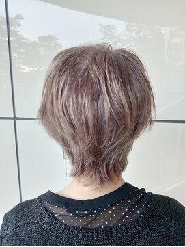 ファム 楽々園店(femme) ショーとレイヤー