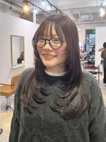 ニナ 梅田(nina)&nbsp;ワンカールでオシャレにキマる顔周りレイヤー♪