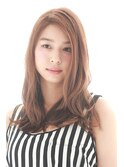透明感のある柔らかカールスタイル