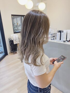 チェレ オレ 新金岡店(Chere ore) 少しイメージ&気分を変えたいなら【バレイヤージュ 】がおすすめ