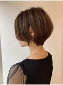 ペールベージュ/前髪長め大人美人ショート