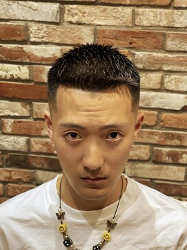 ヒロギンザバーバーショップ 丸の内店(HIRO GINZA BARBER SHOP) フェードカット×クルースタイル