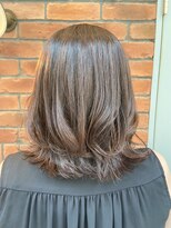 ムーン(moon)&nbsp;#外ハネボブ #ペールベージュ #セクションカラー