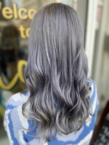 ラビス クローバー(Lovis clover) モテ髪カタログ セクションカラー グラデーションカラー