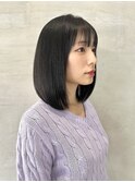 ミディアムボブ_ブルーブラック