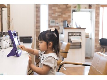 エスハウス(S HOUSE)の写真/お子様同伴OK！お友達の家に遊びに行く感覚で、気兼ねなく通える♪ママもキッズも可愛くキレイに☆