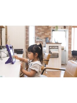 お子様同伴OK！お友達の家に遊びに行く感覚で、気兼ねなく通える♪ママもキッズも可愛くキレイに☆