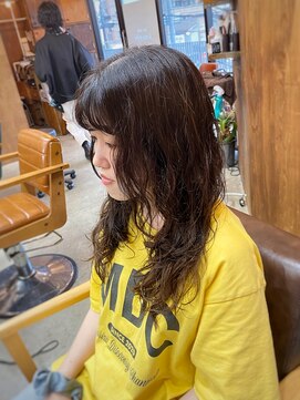 ロルド シェリ(Rold Cheri) 【山本智文】外国人風スパイラルパーマレイヤーカット