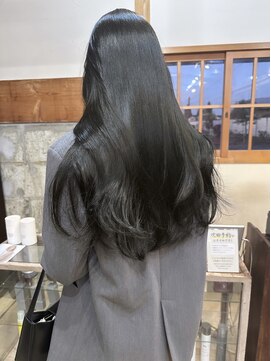 セル(CELL) 艶のあるオリーブヘア