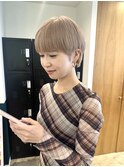 ベリーショート×ホワイトベージュ