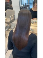 エラ(Ella) 艶とまとまりを叶える髪質改善トリートメント