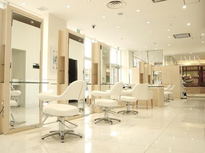 ゼル 鴻巣店(ZELE)の写真