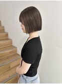 YOKE 切りっぱなしボブミニボブ小顔カットセピアグレージュ艶髪