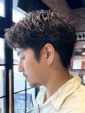 オーガニック アトリエ 大宮(organic+atelier) メンズカット無造作黒髪スパイキーショート刈り上げビジネス流行